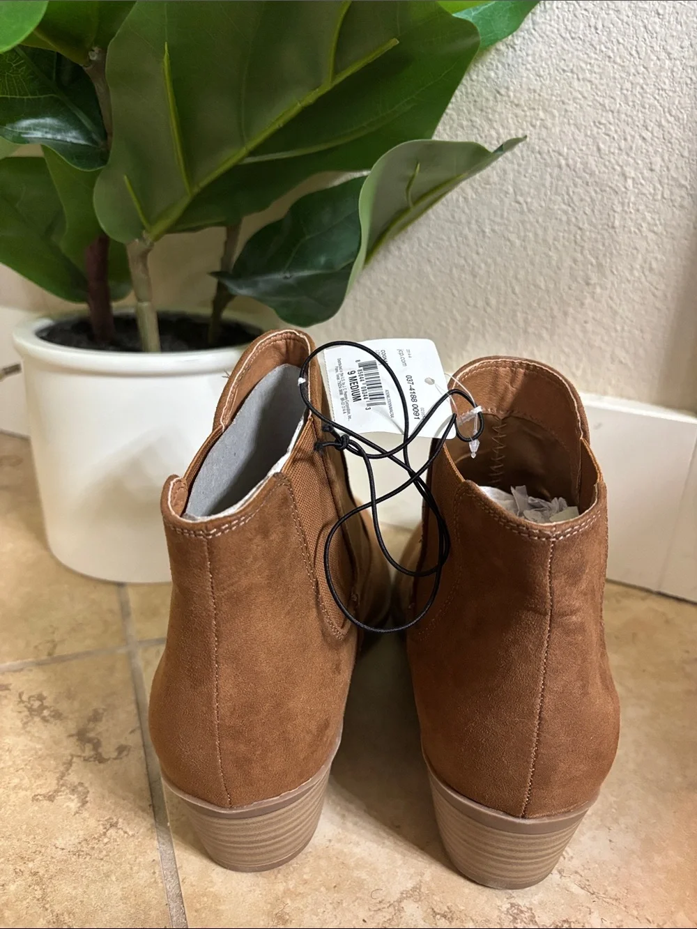 Arizona Jean Company Men's Suede Chukka Boots in Tan Brown